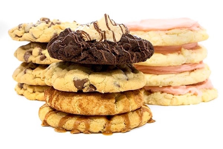 Crumbl cookies opens in oshkosh