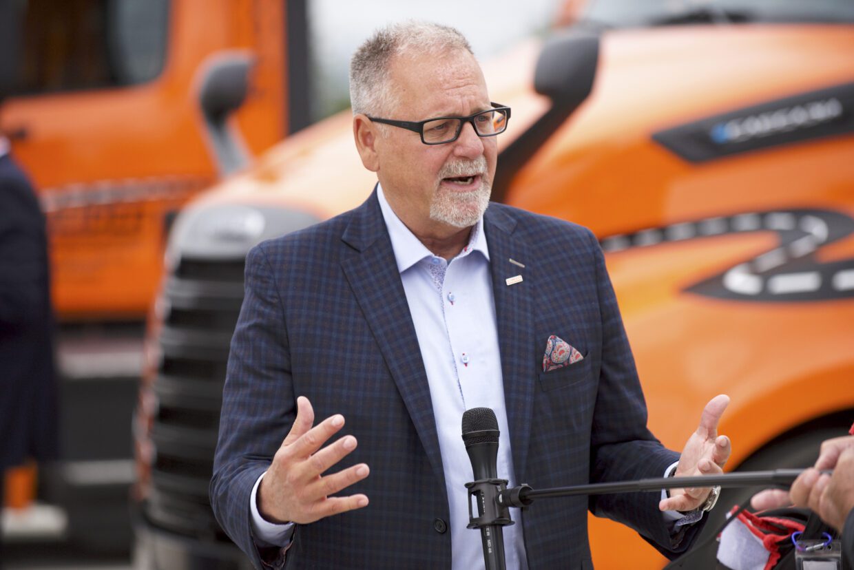 Schneider adds more battery electric vehicles to its southern california fleet