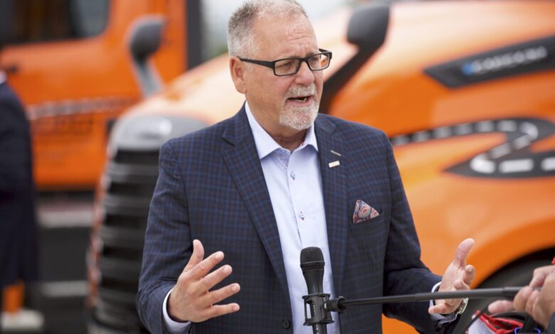 Schneider adds more battery electric vehicles to its southern california fleet