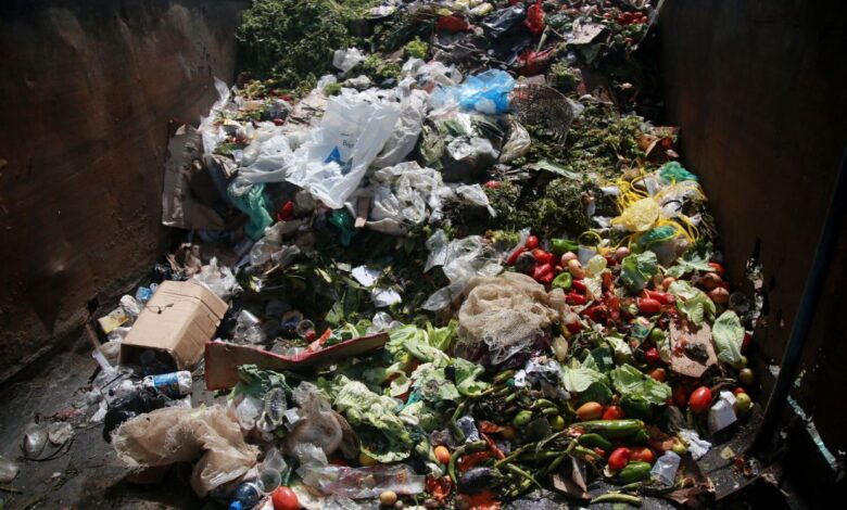 De pere greener bay compost team up to fight food waste